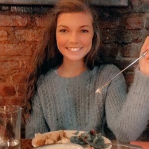 Meet your Posher, Hannah